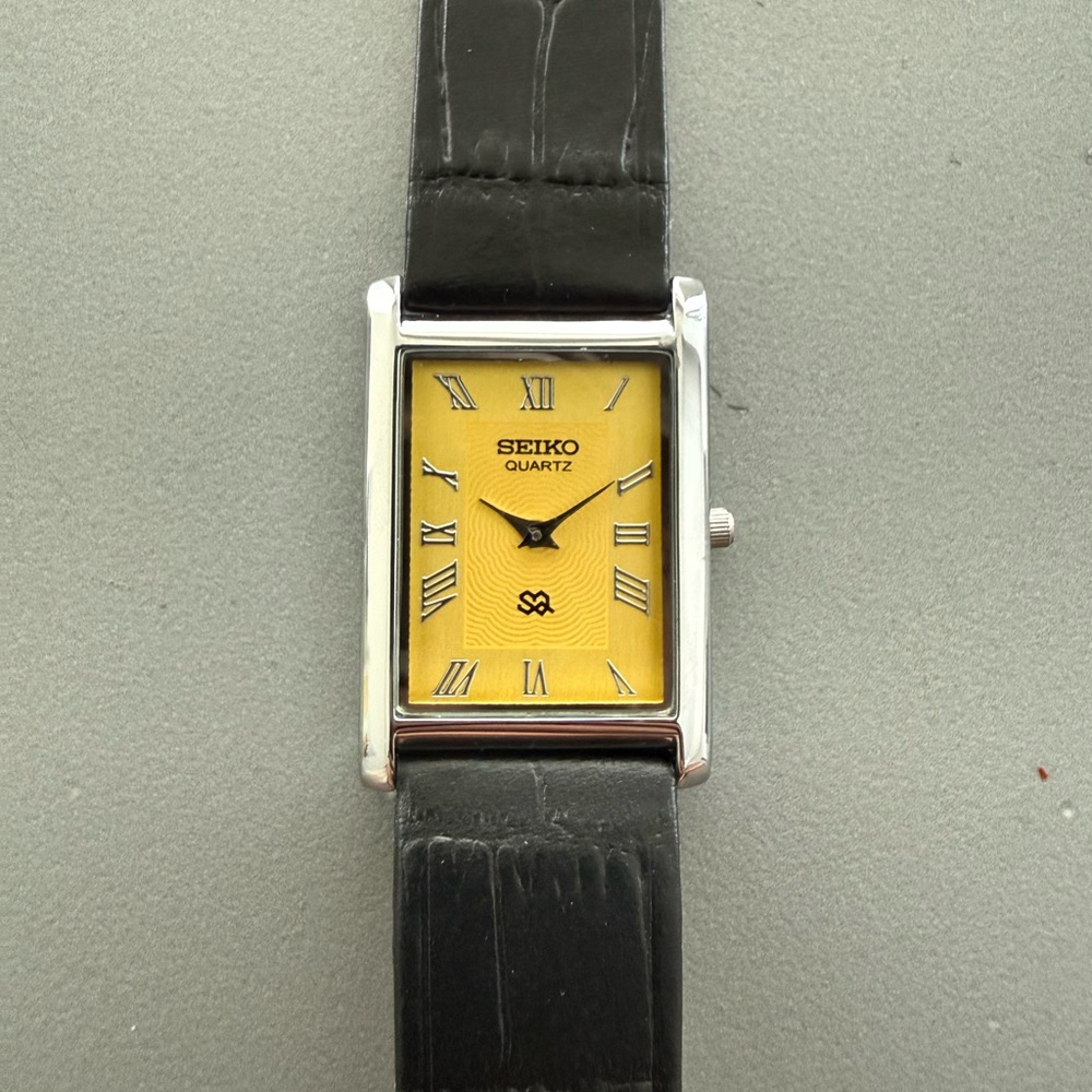 Vintage Seiko Tank watch Yellow dial Silver bezel with Black Strap